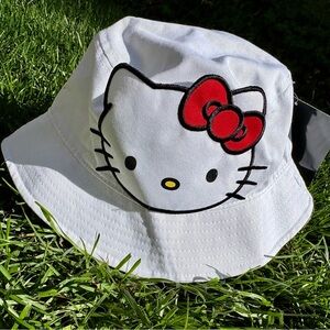 Hello Kitty White Bucket Hat with Red Bow